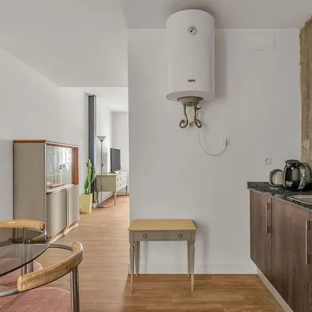 Charming Frontaura Patio By Ele Lejlighed